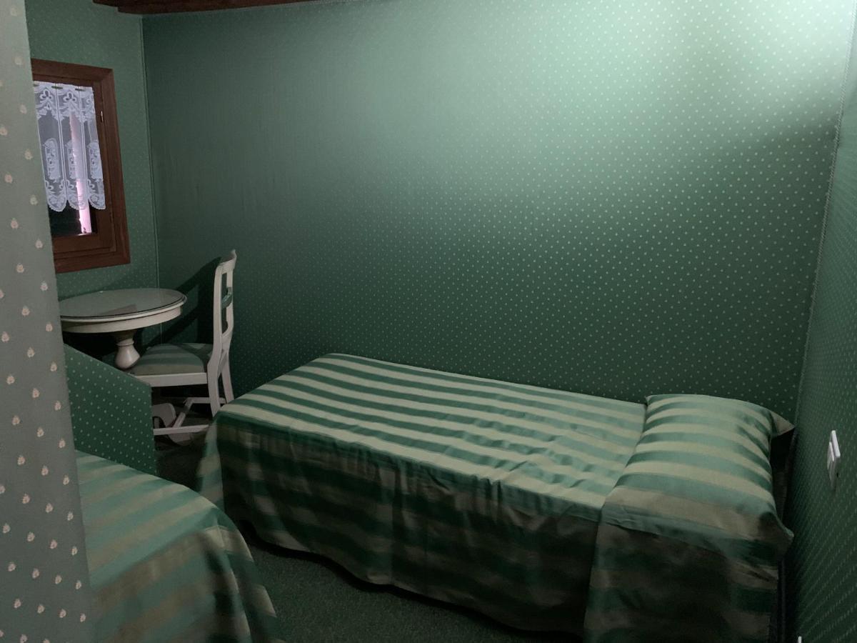 Locanda Ruga Rialto ヴェネツィア エクステリア 写真