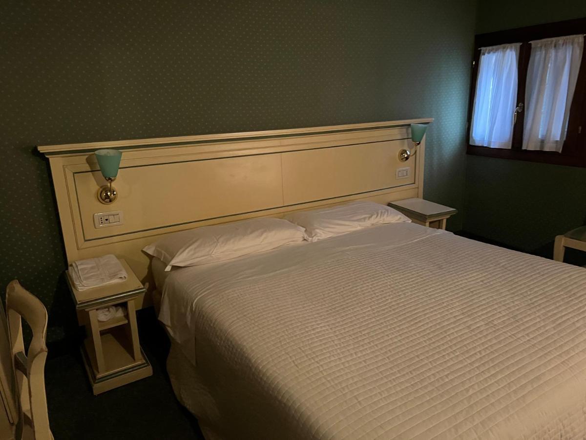 Locanda Ruga Rialto ヴェネツィア エクステリア 写真